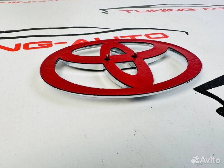 Эмблема на 5-ю дверь Toyota Land Cruiser 200 (160х11)