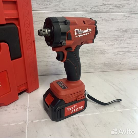 Гайковерт аккумуляторны Milwaukee 350 N.m