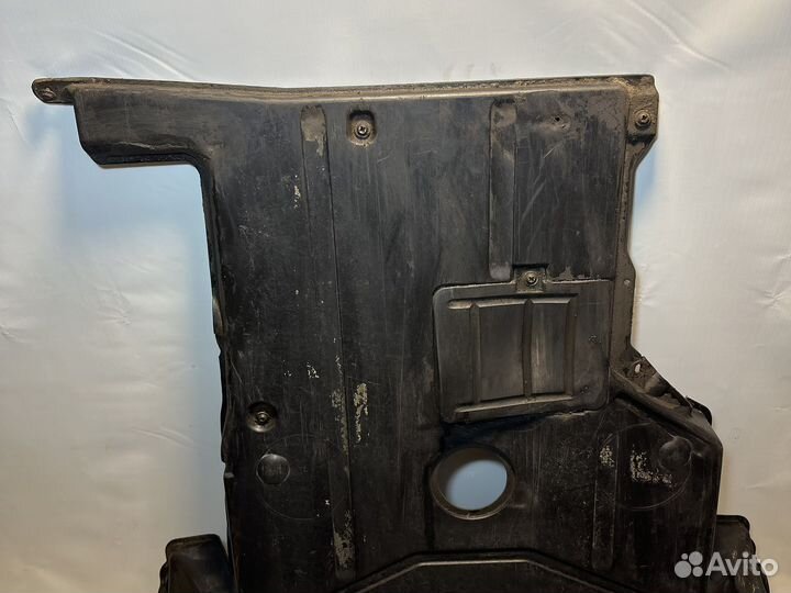 Защита двигателя рестайлинг BMW E46 8193818