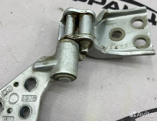 Петля двери задняя правая Peugeot Partner фургон