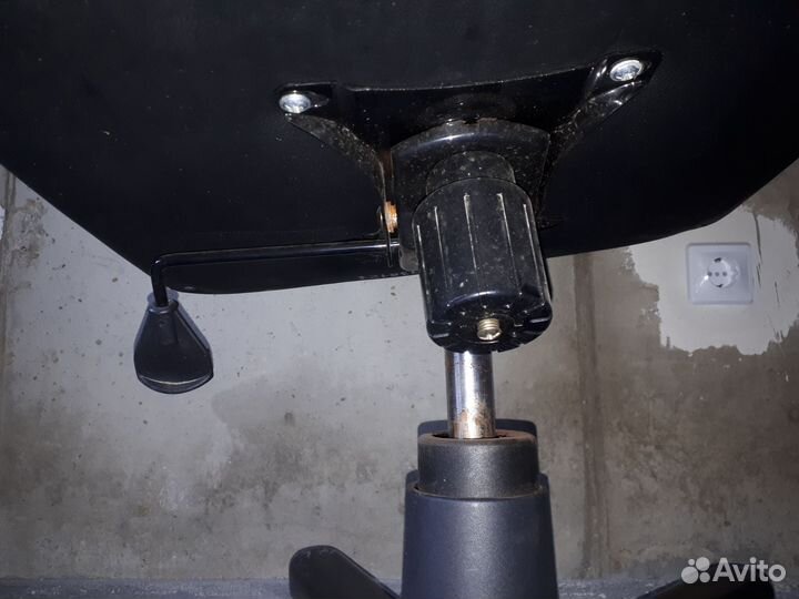 Компьютерное кресло