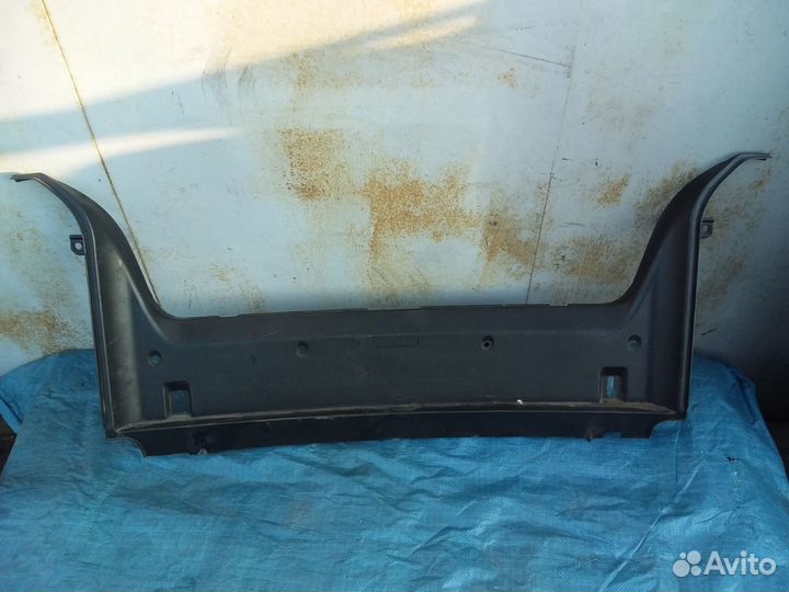 Пластик замка багажника BMW E39