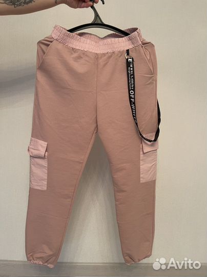 Спортивный костюм женский