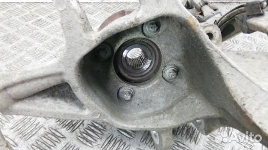 Ступица задняя правая BMW 5 F10/F11 (4SE04NX01)