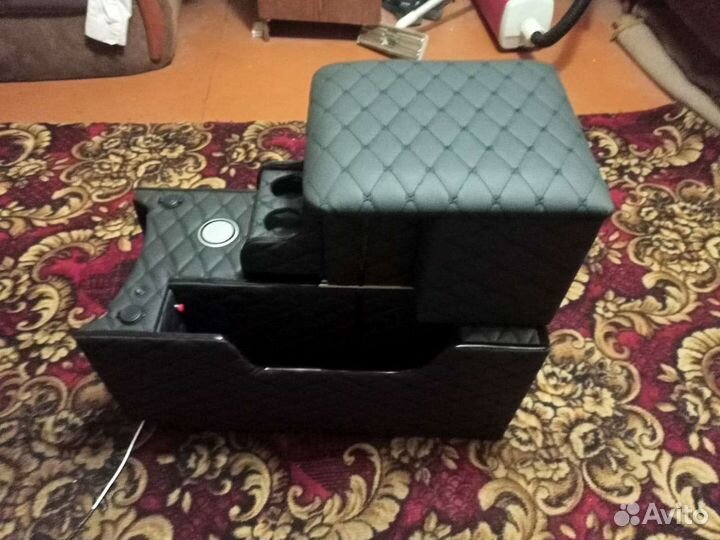 Бар-Подлокотник на Хендай Н1,гранд старекс