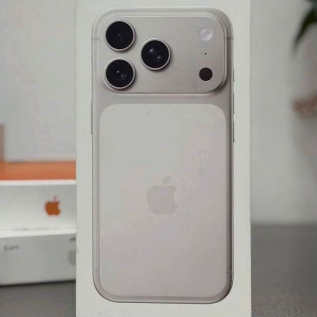 iPhone 17 Pro, 512 ГБ, SIM + eSIM