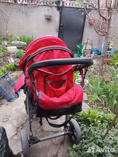 Прогулочная коляска