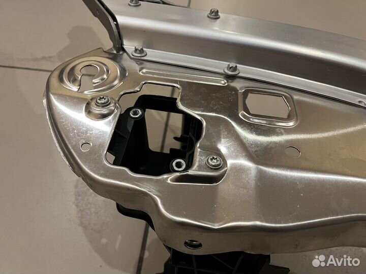 Телевизор Mercedes W213 новый алюминий