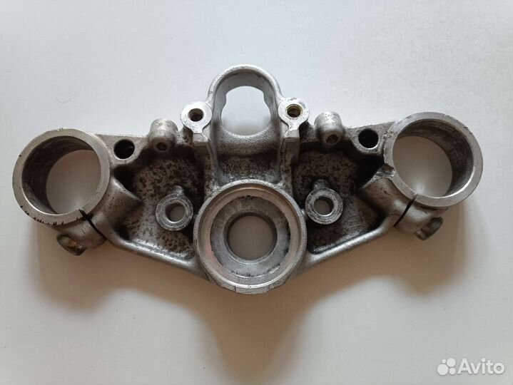 Верхняя траверса Honda CB400