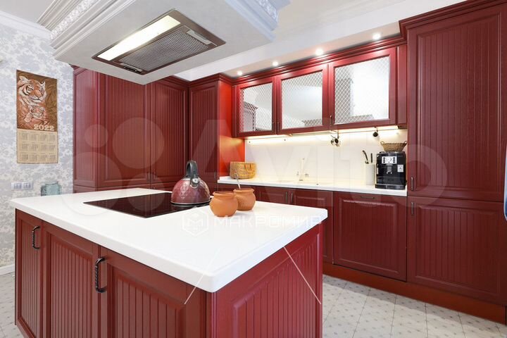 3-к. квартира, 111 м², 3/12 эт.