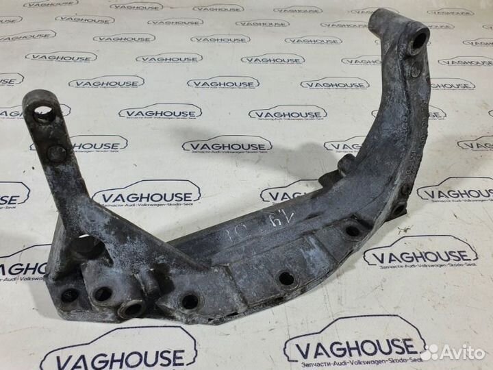 Кронштейн двигателя Volkswagen Passat B5 3B2 1.9