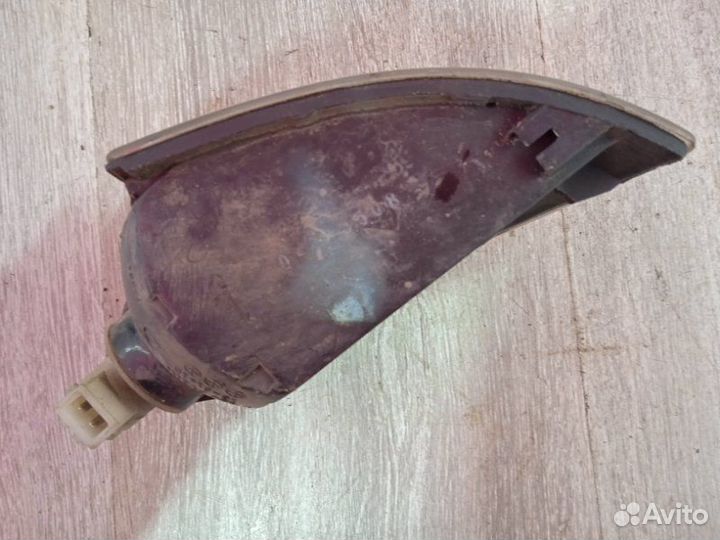 Указатель поворота передний правый Seat Toledo 1