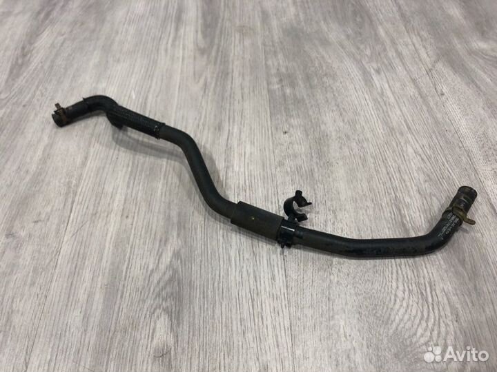 Патрубок системы охлаждения Renault Megane 3