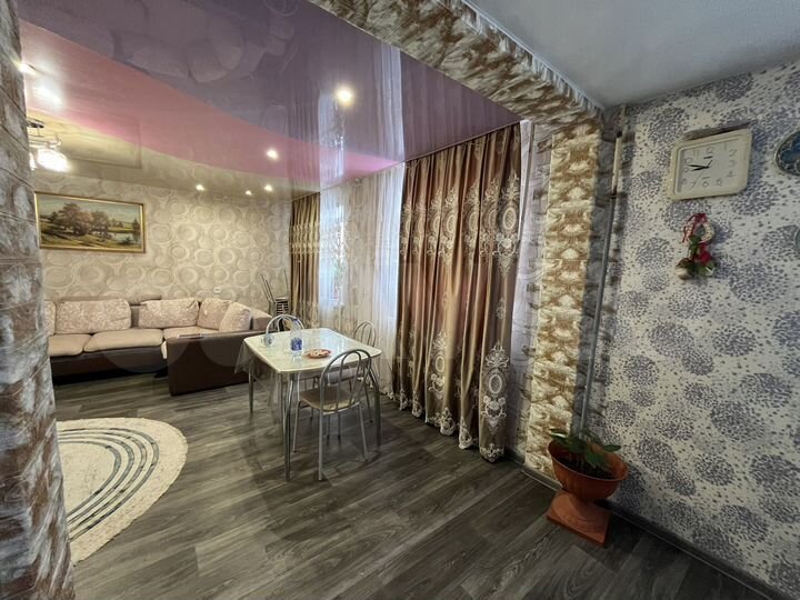 4-к. квартира, 84 м², 3/5 эт.
