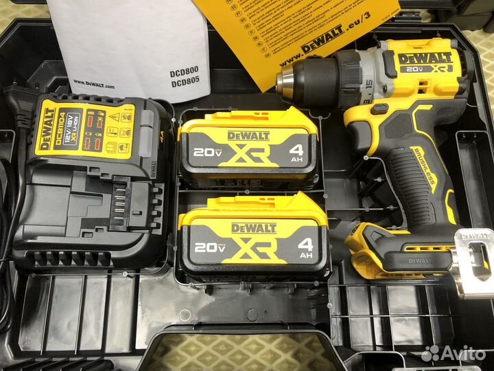 Аккумуляторный шуруповерт Dewalt DCD800 М2T