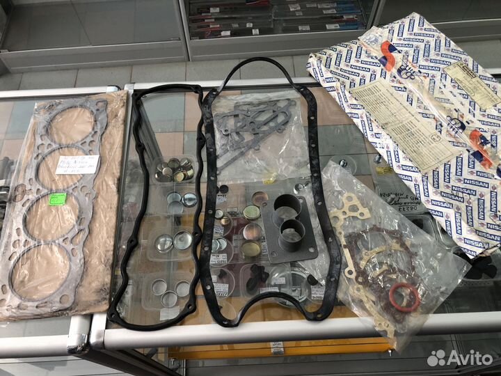 Комплект прокладок двигателя Nissan Bluebird