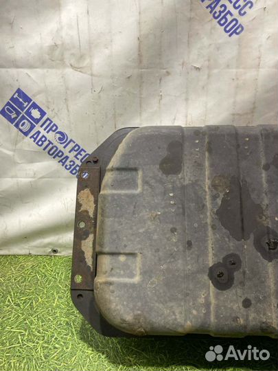 Бензобак Kia Sorento внедорожник 2.5 D4CB 2004