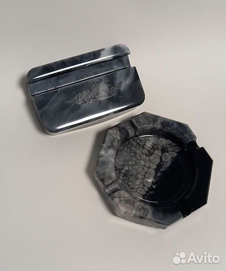 Подставка для телефона и пепельница