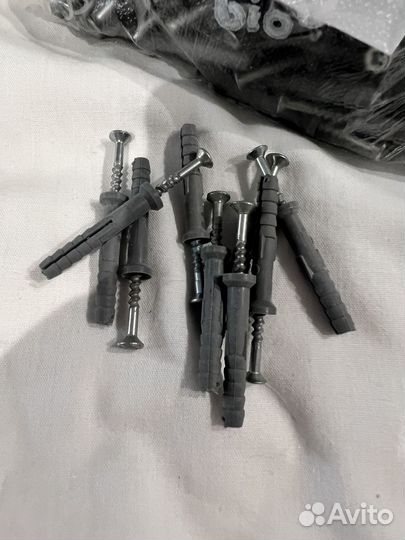 Шуруп 4 см 38 штук новые