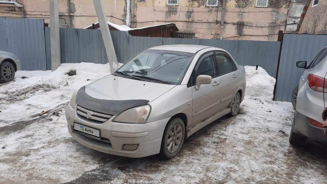 Suzuki Liana: фото владельца