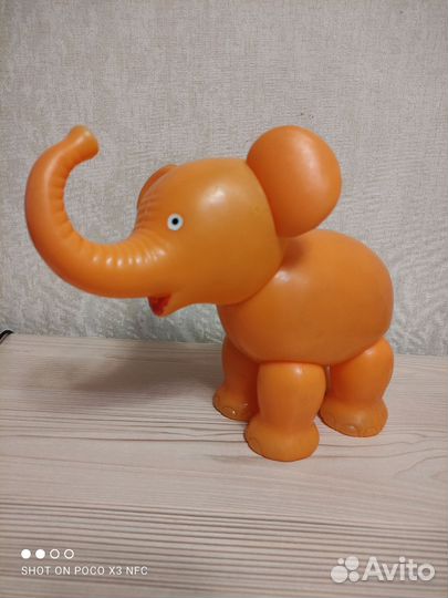 Большой слоник, лебеди, кошечка, петух СССР