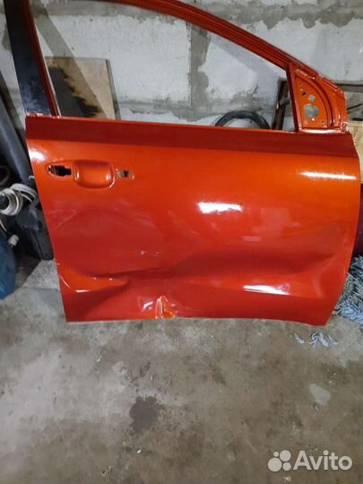 Передняя правая дверь