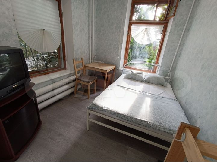 Комната 11 м² в 4-к., 1/2 эт.