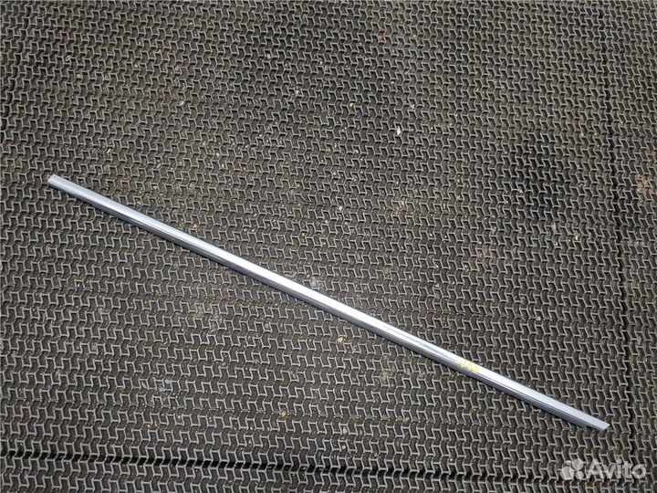 Молдинг стекла Volkswagen Touareg, 2011