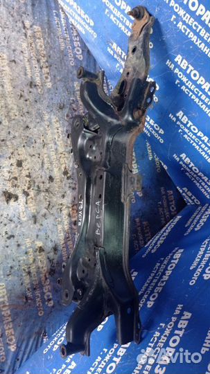 Передний подрамник Toyota Verso минивен 2ZR-FE