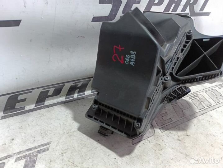 Корпус воздушного фильтра Audi A4 Allroad B8 2.0