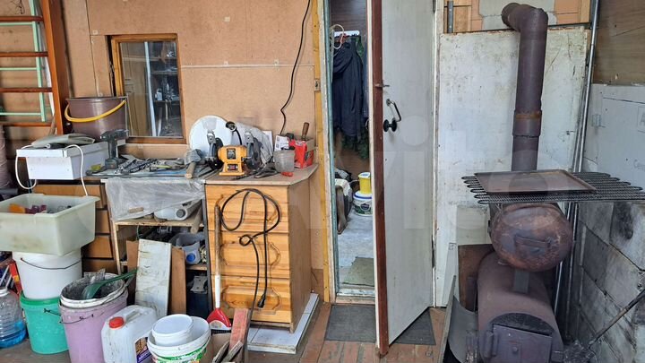 Гараж, > 30 м²