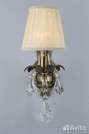 Бра настенный в спальню классика