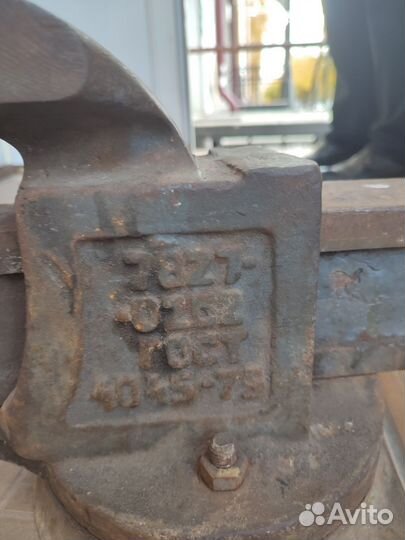 Тиски тисы слесарные СССР