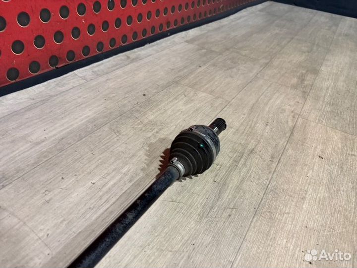 Полуось задняя (приводной вал, ШРУС) Kia Sorento