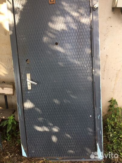 Дверь входная металлическая