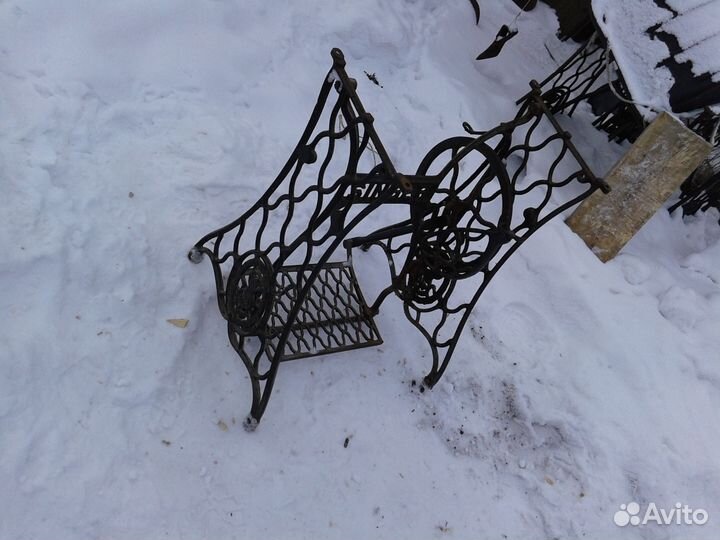 Станина от швейной машины зингер