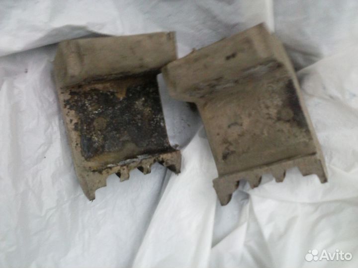 Резинки для ваз-2101-07 рад. нижние пара. б.у