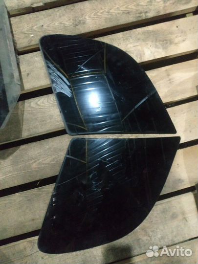 Стекло на крыло Лада Калина универсал