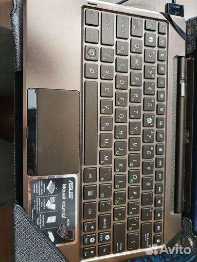 Планшет - ноутбук Asus Transformer Pad TF101