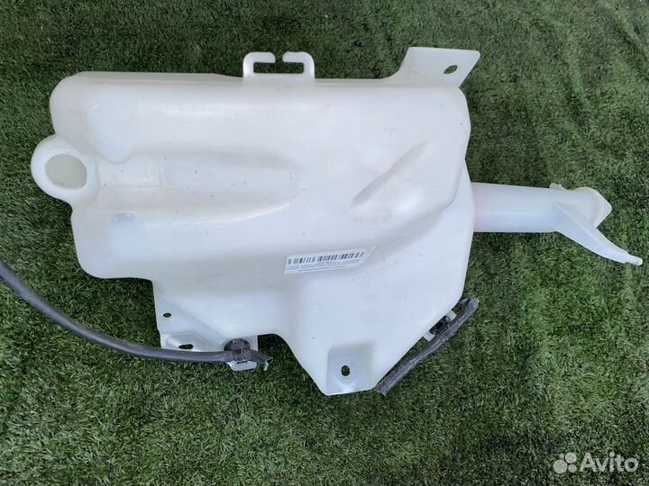 Бачок стеклоомывателя Mitsubishi Grandis NA4W