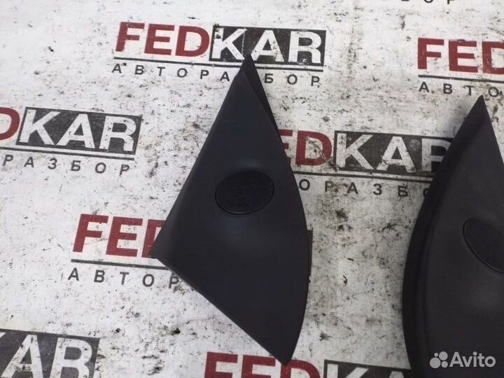 Накладка крепления зеркала передняя левая Opel