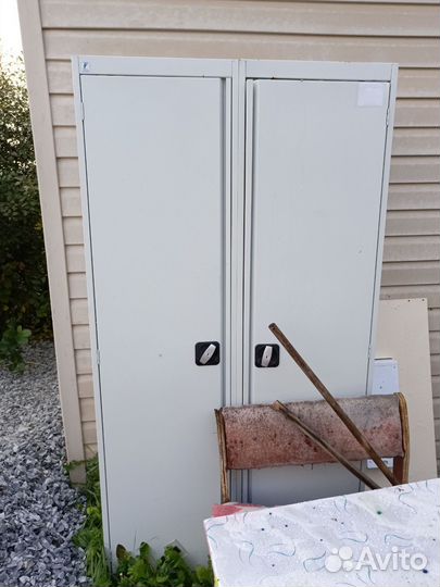 Железный шкаф