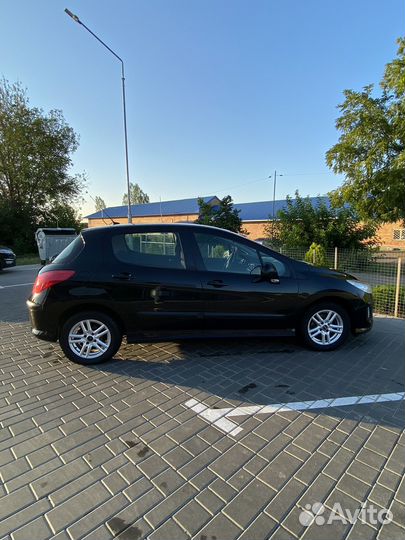 Peugeot 308, 2011