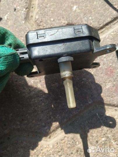 Opel Astra H Моторчик заслонки 52418856 оригинал