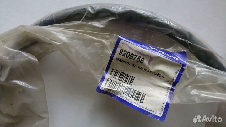 Трос ручного тормоза Volvo 850, V70, S70 9209756