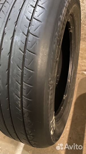 Yokohama dB Decibel E70 215/60 R16