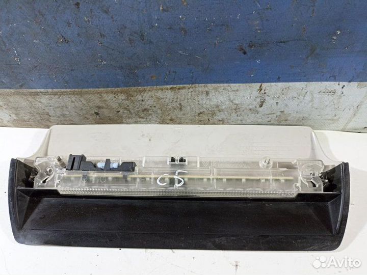 Фонарь дополнительный стоп-сигнала Citroen C5