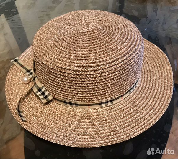 Новая соломенная шляпа канотье