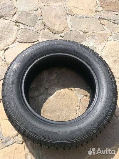 Gislaved Nord Frost 5 215/60 R16 95T