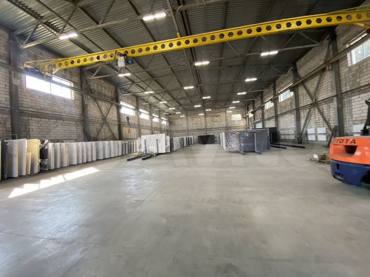 Склад, 1300 м²